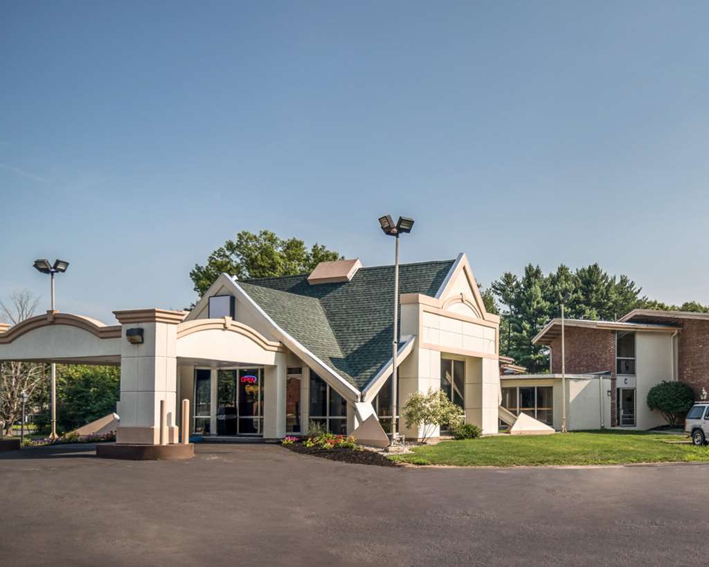 Rodeway Inn Greenfield Exterior foto